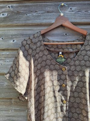 Chemisier marron motifs