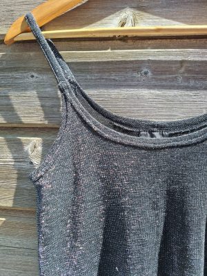 Robe noire pailletée